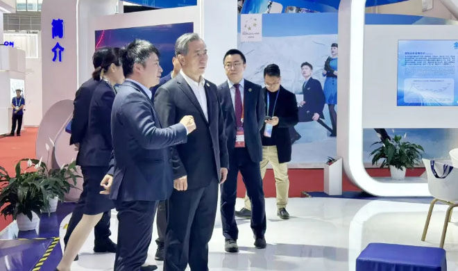 链博现场 | 中国贸促会领导、浙江省贸促会领导莅临菠菜导航网展位