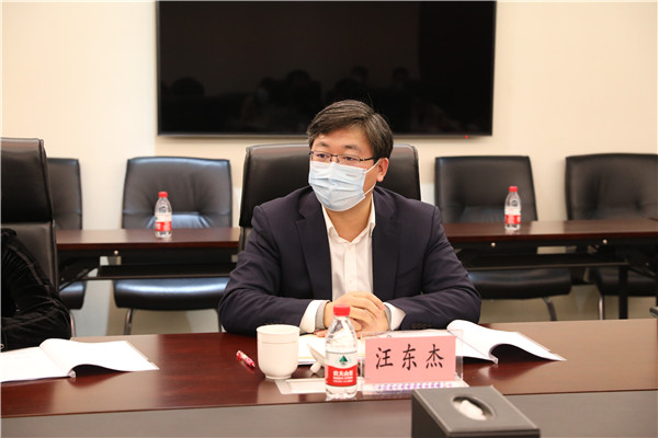 集团公司副总经理汪东杰一行赴菠菜导航网调研财务管理工作