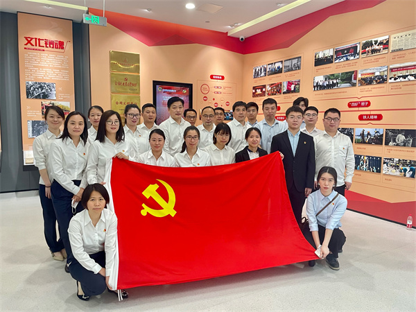 杭钢共建-参观文化展示中心.jpg